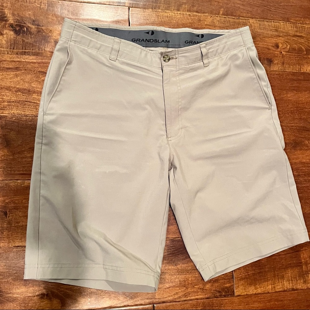 Men’s khaki shorts, waist 34